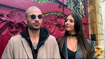 V&eacute_nus, v&eacute_ritable bombe atomique, adore sucer des queues