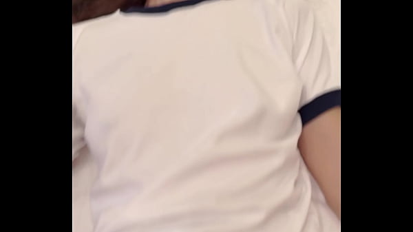 【素人個人撮影】体操服とブルマを着た素人の人妻とハメ撮り