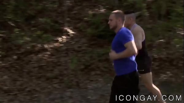 Athletic Asian Jessie Lee sucks and fucks after jogging