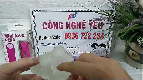 Đ&ocirc_n cu to khủng đụ g&aacute_i r&ecirc_n chảy nước