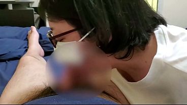 夢中でおちんぽ咥えて興奮する人妻