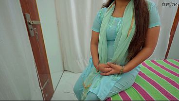 Cylinder de do bhaiya pls- Indian neighbour'_s hot wife fucked exchange of cylinder, got cum on hairy pussy.