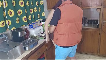 Hot girlfriends bends over and lets me fuck her while she makes dinner