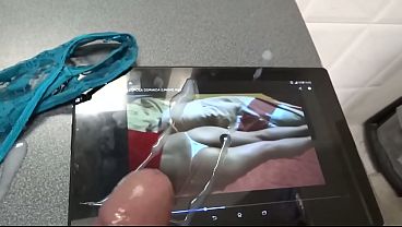 I masturbated and came all over my stepmother'_s used panties.