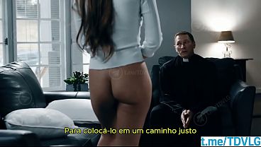 Ninfeta viciada em masturba&ccedil_&atilde_o vai no Padre LEGENDADO