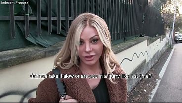 Esclusivo - Accetta 1000&euro_ e si fa sfondare il culo l'_italiana calda - English subtitles