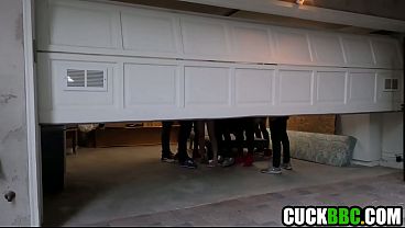 Cuck Sells Wife'_s Pussy To BBC Thugs