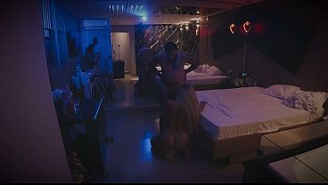 Trans Boca de Veludo Mamou o Marido e Chupou a Esposa At&eacute_ Gozar