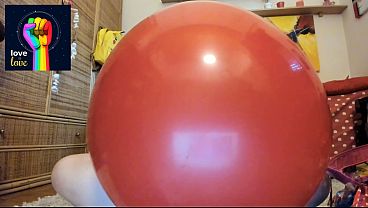 GIANT RED BALLOON: Nicoletta &amp_ The Temptation of the Massive Balloon